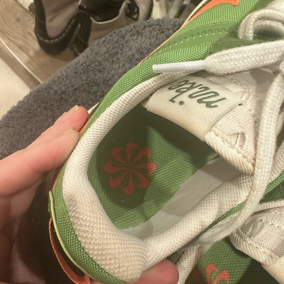 NikeAir Max Pre-Day LX 'Chlorophyll - Picture 6 of 10